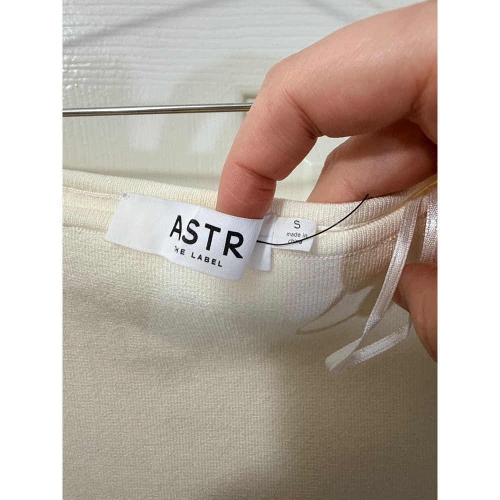 ASTR The‎ Label Cream Knit Off The Shoulder Maxi Dress Pleated Sheer Skirt Small - Picture 3 of 4